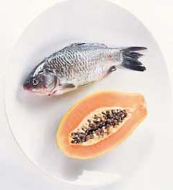 夏日祛湿豆鲫鱼汤(图)