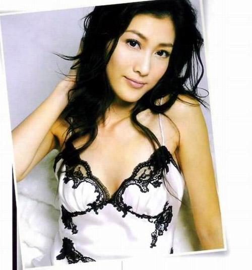 李彩桦性感新出位