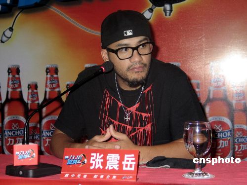 张震岳澄清暧昧女友上吊与己无关(图)
