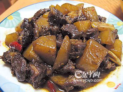 营养家常菜:土豆烧牛肉(图)