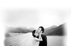 锋芝中秋晚会办婚礼(图)