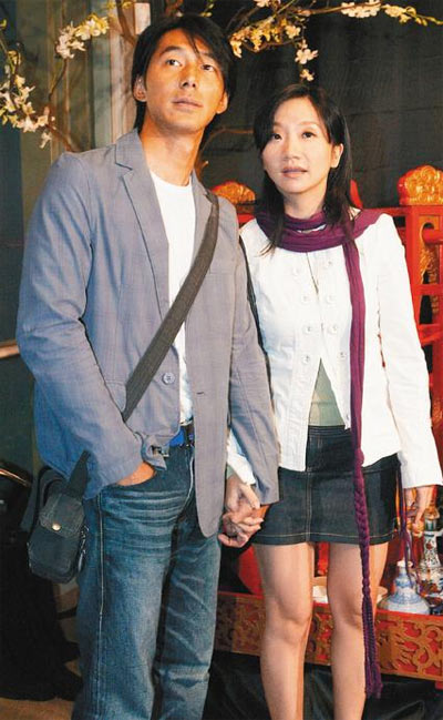 陶子甩40斤超短裙亮相(图)