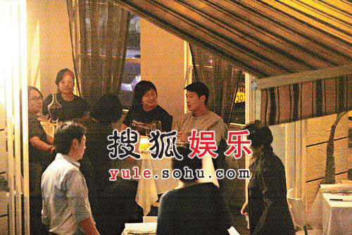 黎明乐基儿蜜恋身形发福(图)