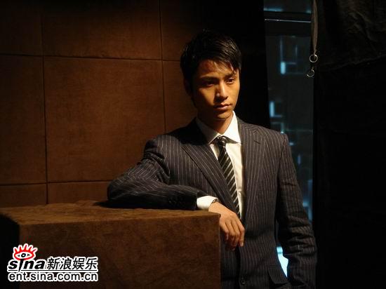 陈坤帅气代言西服品牌 尽显非凡商业号召力(图