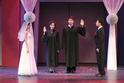 百老汇史无前例唱响中文歌 华语音乐剧五月上演