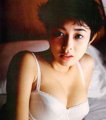 胸部最美的华人女星