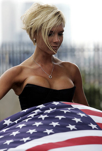 辣妹重组巡演将来中国 贝嫂爆乳装抢镜(图