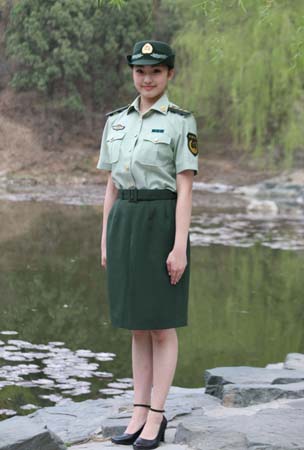 武警07式女警官短袖夏常服