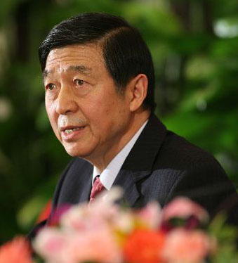 吴建民:东亚经济合作面临三大问题
