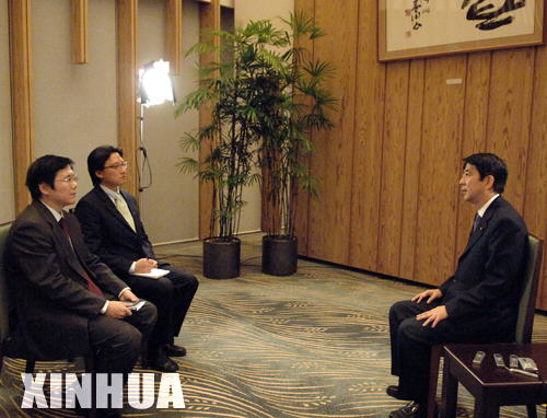 安倍:要大力推动日中关系发展