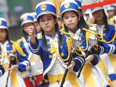 庆回归纪念五四 四万香港青年:做中国人好骄傲