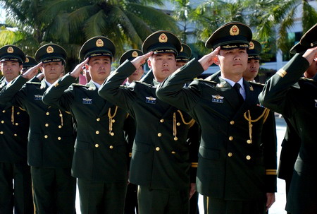 中国武警部队换新装