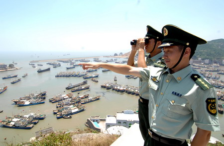 中国武警部队换新装