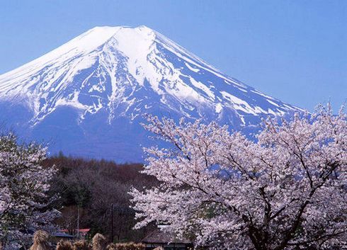 天崩地陷岿然不动 揭秘隐藏活火山旅游地