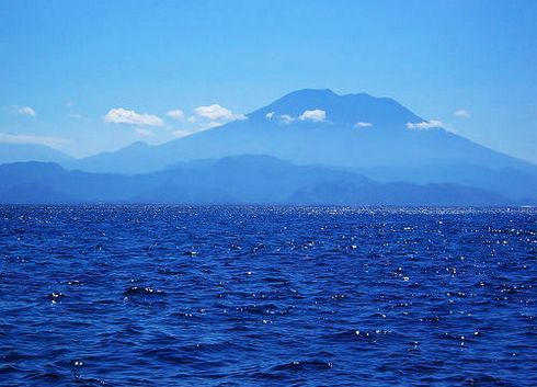 天崩地陷岿然不动 揭秘隐藏活火山旅游地