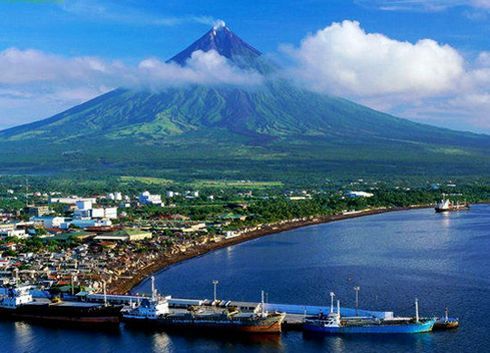 天崩地陷岿然不动 揭秘隐藏活火山旅游地