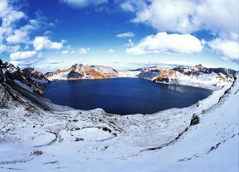 天崩地陷岿然不动 揭秘隐藏活火山旅游地