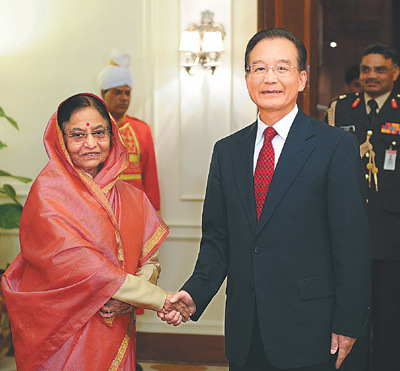 温家宝在新德里会见印度总统帕蒂尔(图)