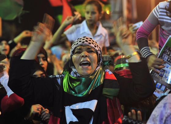 利比亚民众在班加西举行庆祝集会