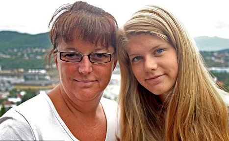 挪威枪击案再现感人故事 母亲短信鼓励女儿渡