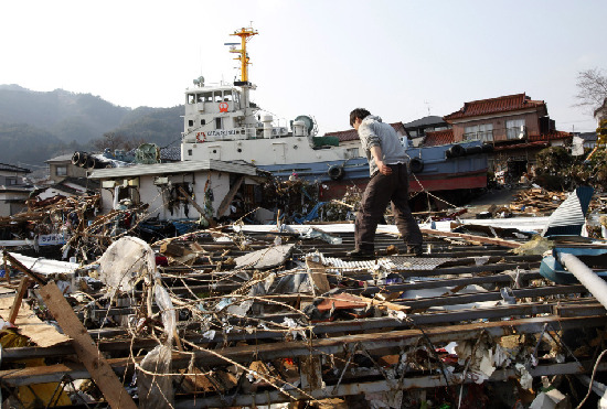 日本地震海啸灾区景象残破