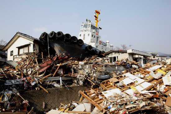日本地震海啸灾区景象残破