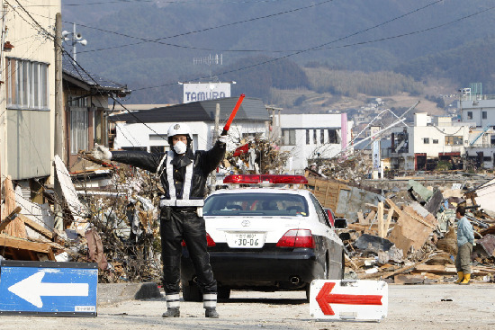 日本地震海啸灾区景象残破