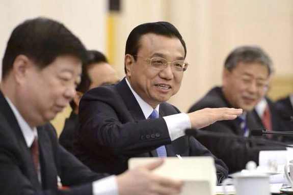 李克强追问“黄标车”：该淘汰的一辆也不能留
