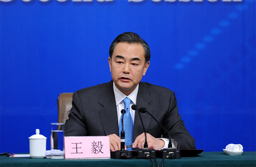 外交部部长王毅回答记者提问