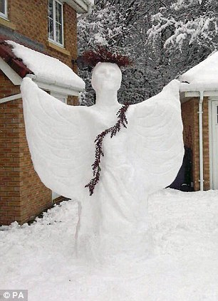 天寒地冻雪趣无穷——英国严冬街景组图
