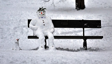 天寒地冻雪趣无穷——英国严冬街景组图