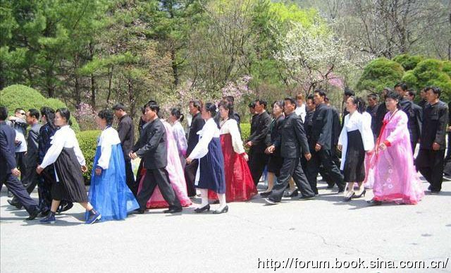 朝鲜女学生短裙黑丝一样潮