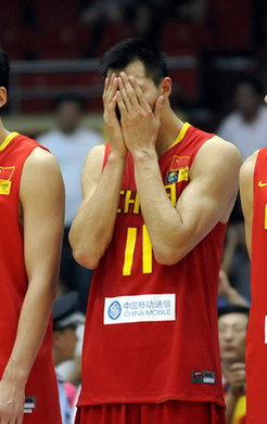 易建联朱芳雨离队无缘斯杯 男篮备战急招三球员
