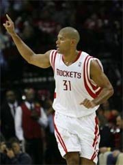 再次来京蝙蝠侠秀中文 巴蒂尔透露姚明恢复近况