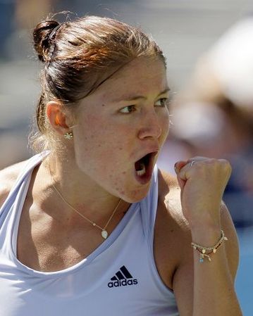 萨芬娜苦战3盘惊险过关 2-1逆转90后晋级第二轮