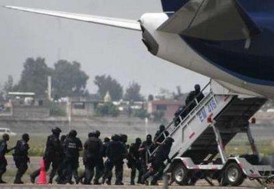 墨西哥一架客机遭劫机 机上人员全部获释劫匪被捕