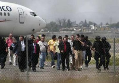 墨西哥一架客机遭劫机 机上人员全部获释劫匪被捕