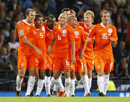 世预赛-超新星破门 荷兰1-0苏格兰迎八连胜