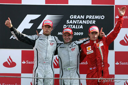 布朗车队包揽F1意大利站前二 小汉最后一圈退出