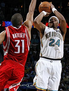 威尔斯写微博向热火示爱 小奥：我们应该和他签约