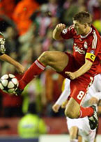 欧冠-利物浦1-0弱旅 吉拉红牌里昂胜紫百合评