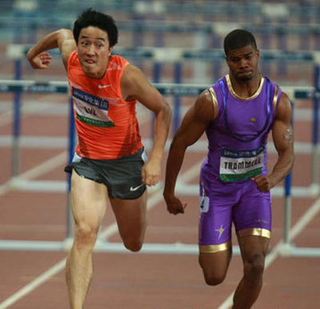 刘翔复出首秀13秒15摘银 飞人再度振翅高飞贺