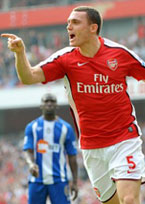 英超-小法破门铁卫梅开二度 阿森纳4-0维冈