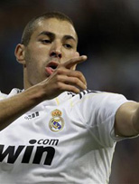 西甲-C罗两球本泽马范尼破门 皇马5-0胜登顶