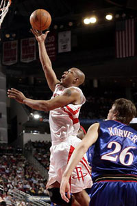 马刺即将签下鲍文接班人 火箭旧将加盟圣城强阵