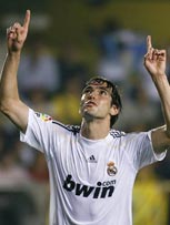 西甲-C罗破门创纪录卡卡处子球 皇马2-0潜艇