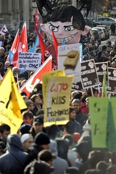 瑞士反世贸组织游行演变为暴力事件
