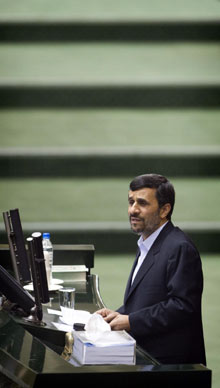 内贾德同意在国外进行铀浓缩 斥美企图削弱海湾国家