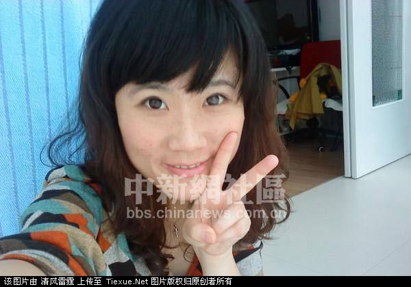 山东新泰市23岁最年轻女副局长生活照曝光