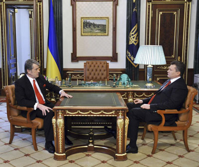 亚努科维奇宣誓就任乌克兰总统 美女总理未出席